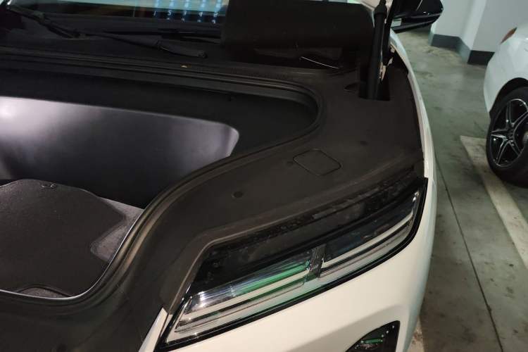 Used Nio ES8 2026 Model 6-seat Executive Signature Edition Engine Bay Left