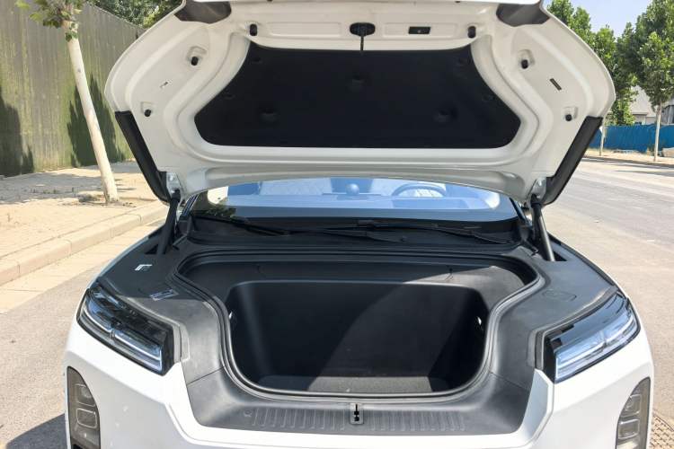 Used Nio ES8 2026 Model 6-seat Executive Signature Edition Engine Bay