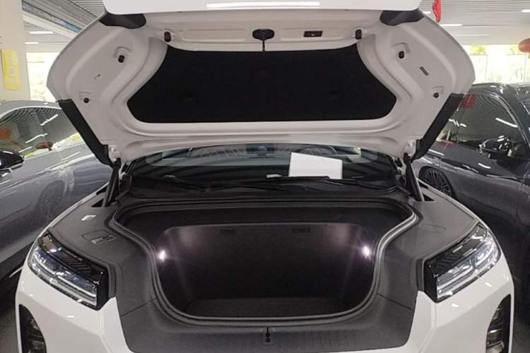 Used Nio ES8 2026 Model 6-seat Executive Signature Edition Engine Bay