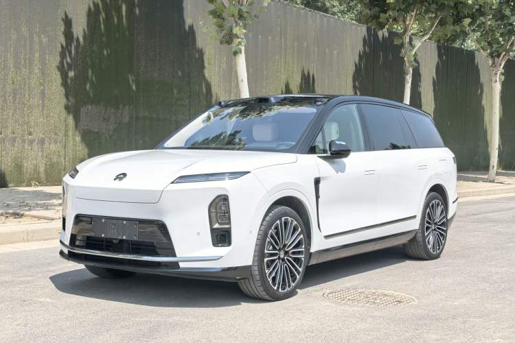 Used Nio ES8 2026 Model 6-seat Executive Signature Edition Exterior 1