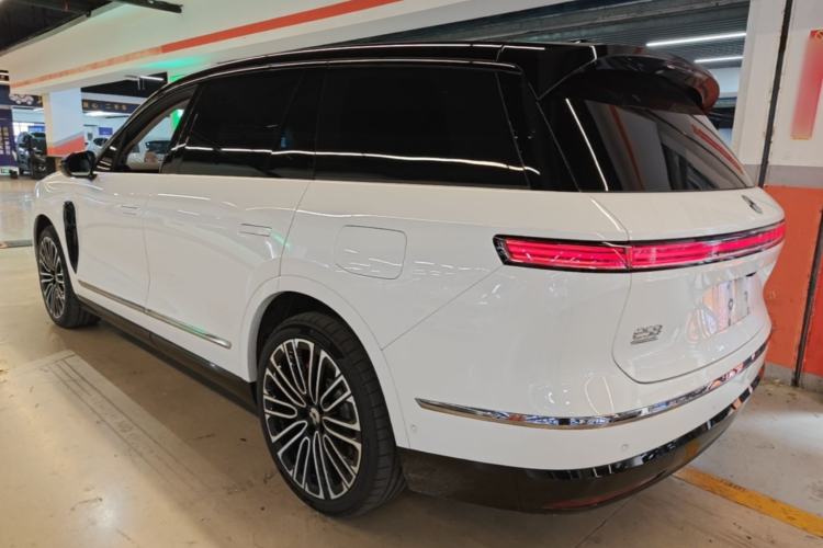 Used Nio ES8 2026 Model 6-seat Executive Signature Edition Exterior 2