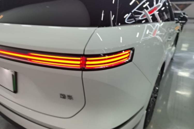 Used Nio ES8 2026 Model 6-seat Executive Luxury Edition Exterior 3