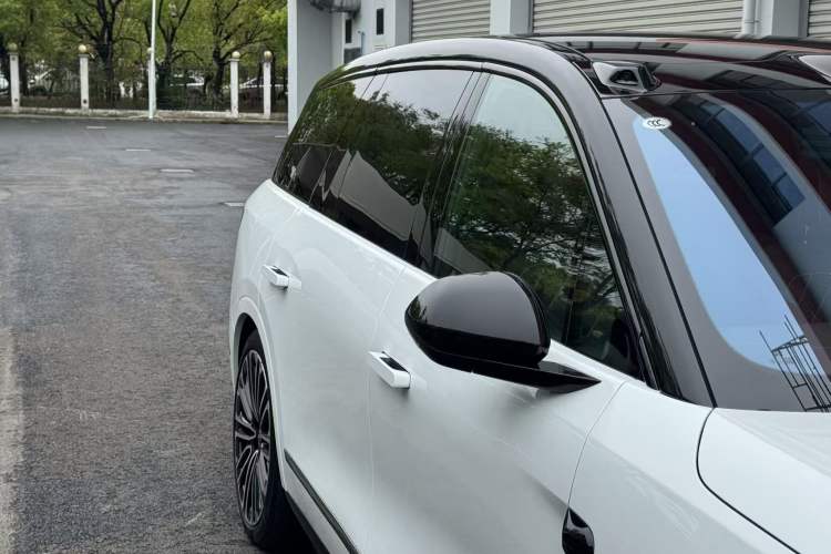 Used Nio ES8 2026 Model 6-seat Executive Signature Edition Exterior 4