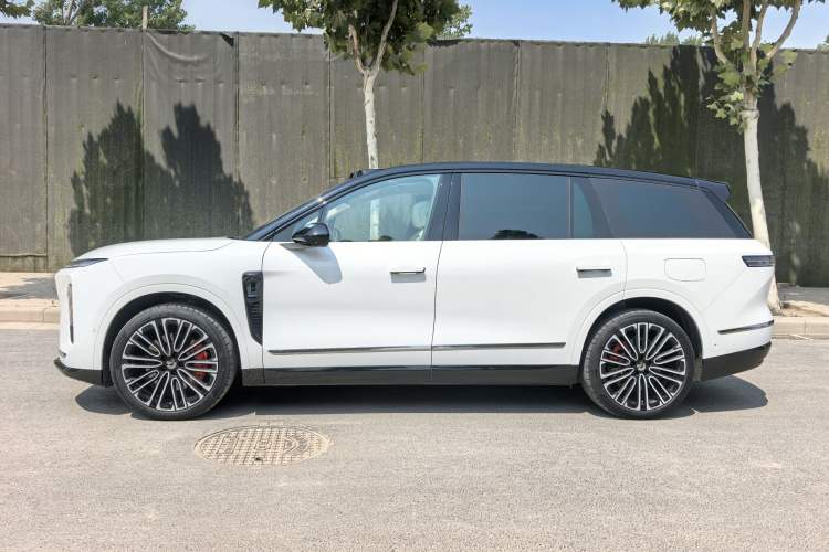 Used Nio ES8 2026 Model 6-seat Executive Signature Edition Exterior 7
