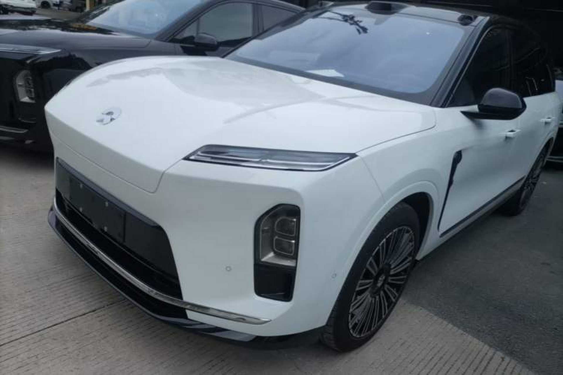 Used Nio ES8 2026 Model 6-seat Executive Luxury Edition Front Left 45 Deg