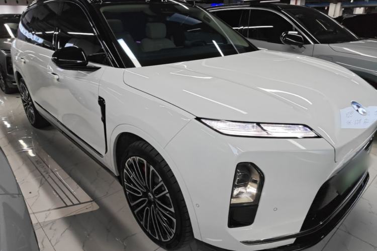 Used Nio ES8 2026 Model 6-seat Executive Signature Edition Front Right 45 Deg