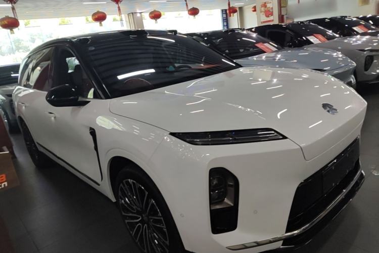 Used Nio ES8 2026 Model 6-seat Executive Signature Edition Front Right 45 Deg