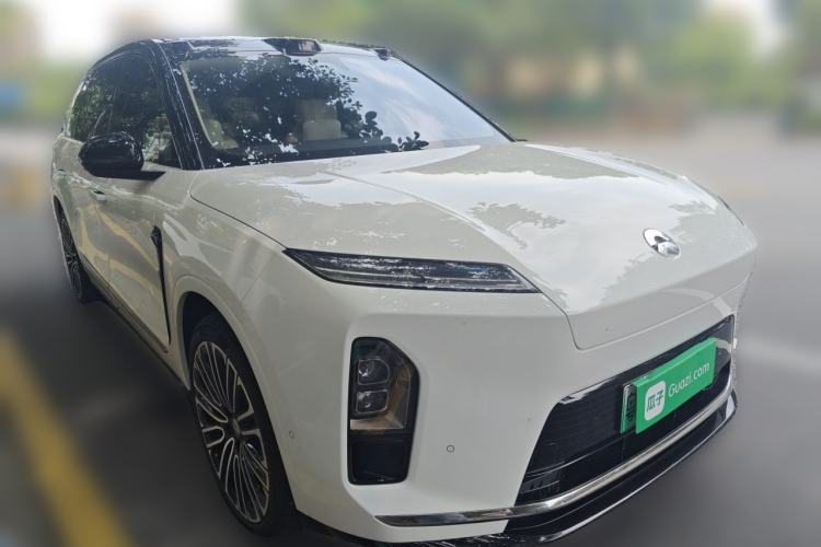 Used Nio ES8 2026 Model 6-seat Executive Signature Edition Front Right 45 Deg
