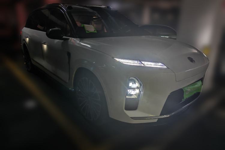 Used Nio ES8 2026 Model 6-seat Executive Signature Edition Front Right 45 Deg