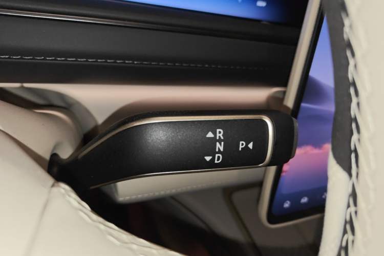 Used Nio ES8 2026 Model 6-seat Executive Signature Edition Gear Lever