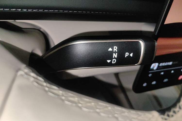 Used Nio ES8 2026 Model 6-seat Executive Luxury Edition Gear Lever