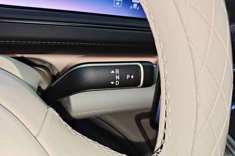 Used Nio ES8 2026 Model 6-seat Executive Signature Edition Gear Lever