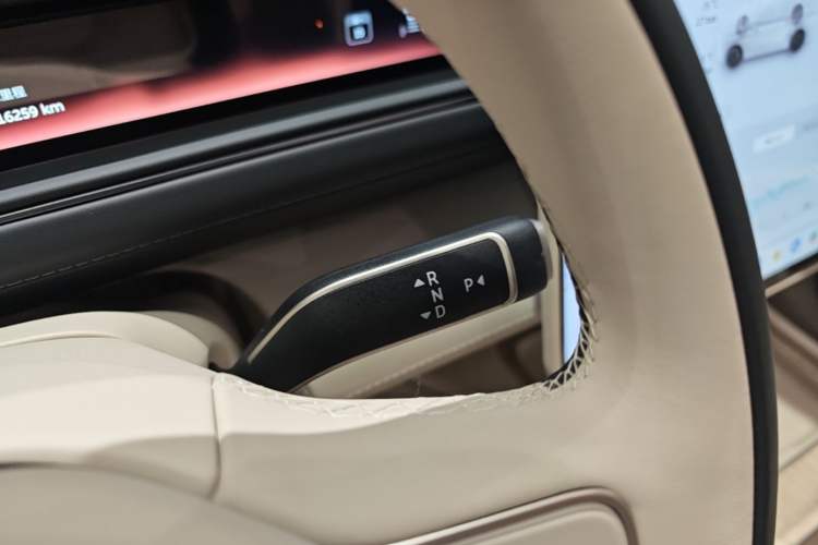 Used Nio ES8 2026 Model 6-seat Executive Signature Edition Gear Lever