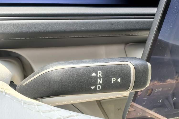 Used Nio ES8 2026 Model 6-seat Executive Signature Edition Gear Lever