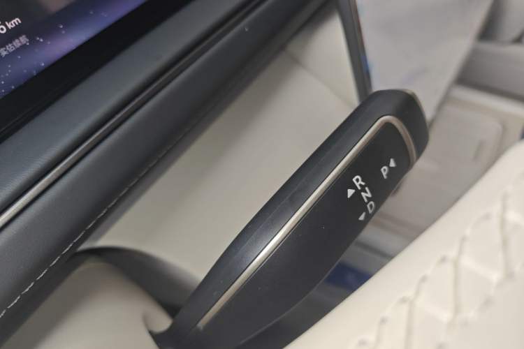 Used Nio ES8 2026 Model 6-seat Executive Signature Edition Gear Lever