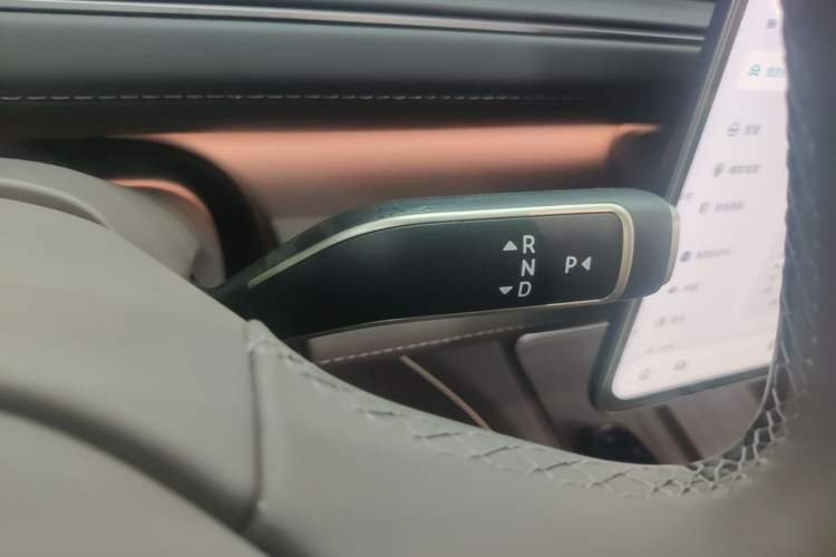 Used Nio ES8 2026 Model 6-seat Executive Luxury Edition Gear Lever