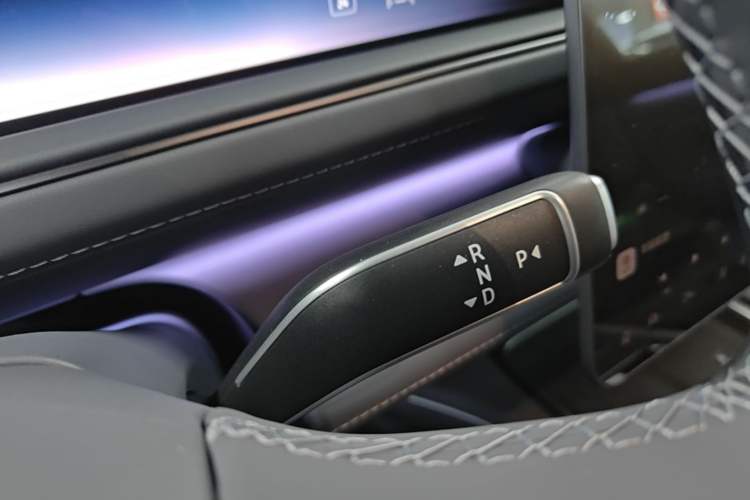 Used Nio ES8 2026 Model 6-seat Executive Luxury Edition Gear Lever
