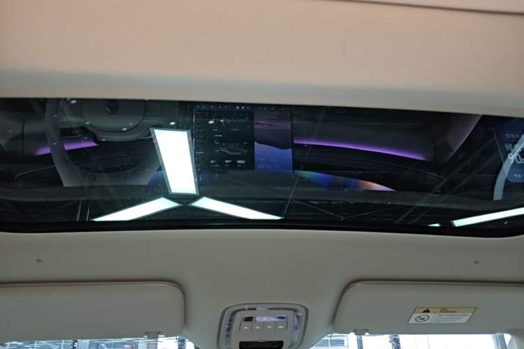 Used Nio ES8 2026 Model 6-seat Executive Signature Edition Headliner