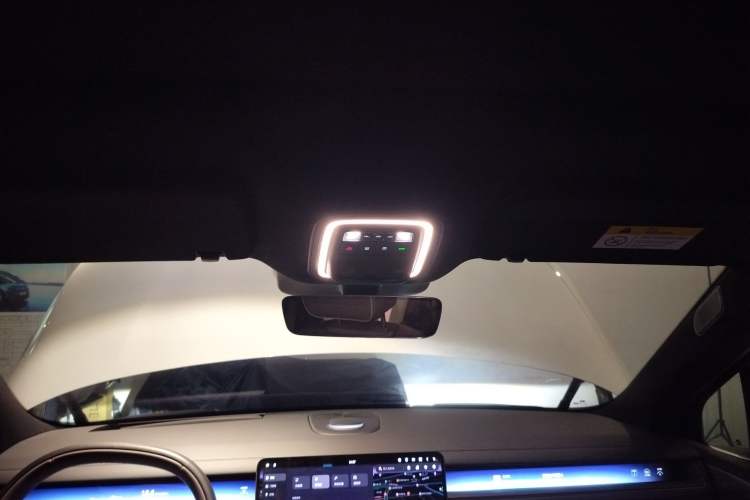 Used Nio ES8 2026 Model 7-seat Executive Luxury Edition Headliner