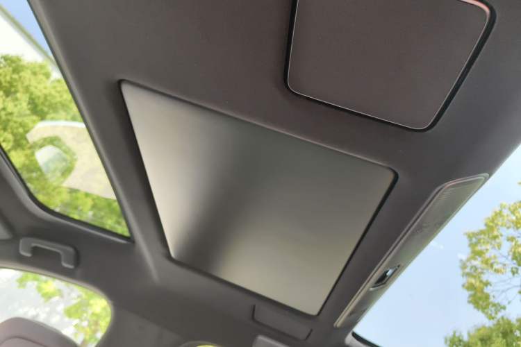Used Nio ES8 2026 Model 6-seat Executive Luxury Edition Headliner
