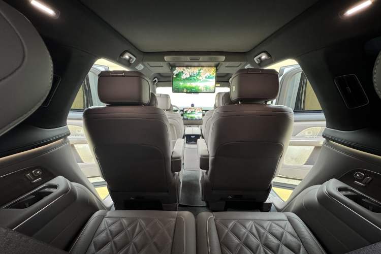 Used Nio ES8 2026 Model 6-seat Executive Signature Edition Headliner