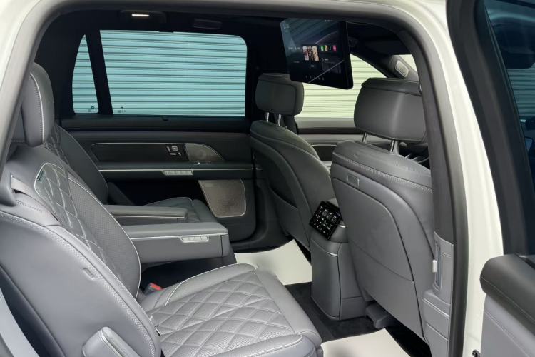 Used Nio ES8 2026 Model 6-seat Executive Signature Edition Interior 1