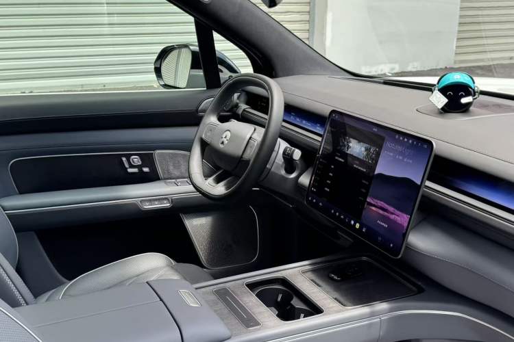 Used Nio ES8 2026 Model 6-seat Executive Signature Edition Interior 11