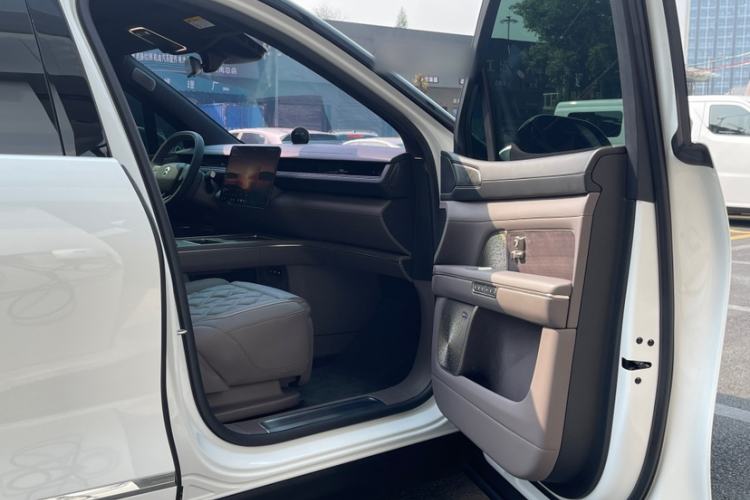 Used Nio ES8 2026 Model 6-seat Executive Luxury Edition Interior 4
