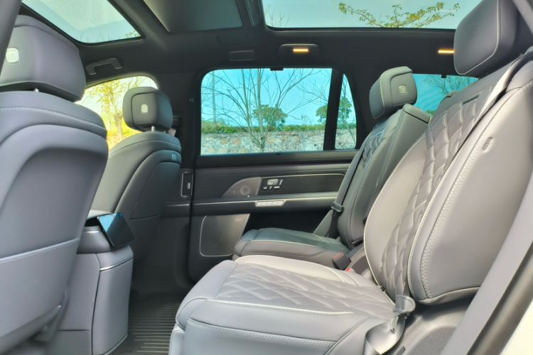 Used Nio ES8 2026 Model 6-seat Executive Signature Edition Interior 5