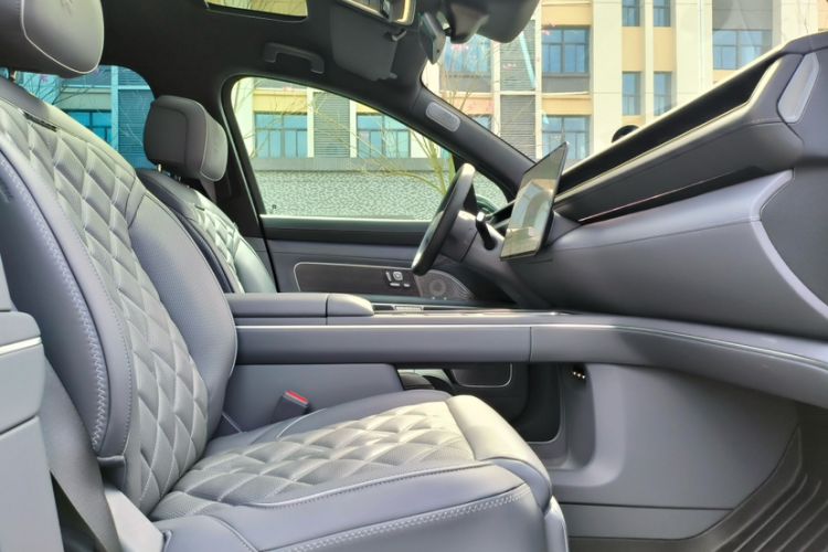 Used Nio ES8 2026 Model 6-seat Executive Signature Edition Interior 6