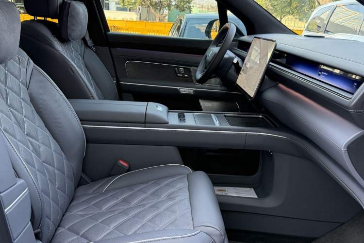 Used Nio ES8 2026 Model 6-seat Executive Luxury Edition Interior 7