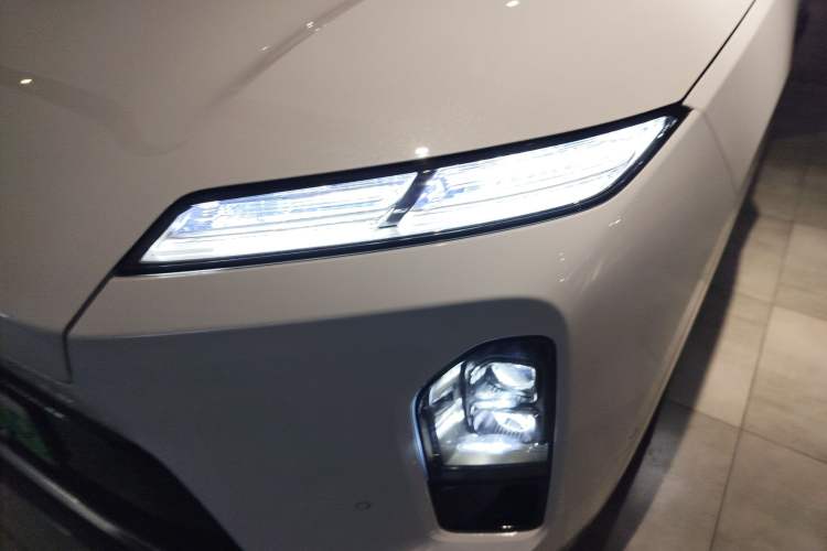 Used Nio ES8 2026 Model 7-seat Executive Luxury Edition Left Front Headlight