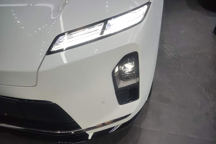 Used Nio ES8 2026 Model 6-seat Executive Luxury Edition Left Front Headlight