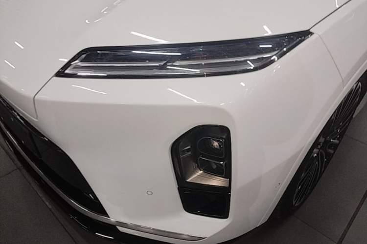 Used Nio ES8 2026 Model 6-seat Executive Signature Edition Left Front Headlight