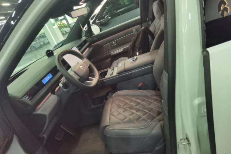 Used Nio ES8 2026 Model 6-seat Executive Luxury Edition Left Front Seat