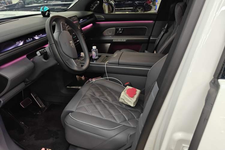 Used Nio ES8 2026 Model 6-seat Executive Signature Edition Left Front Seat