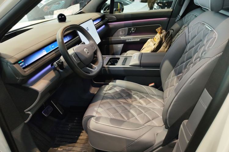 Used Nio ES8 2026 Model 6-seat Executive Signature Edition Left Front Seat