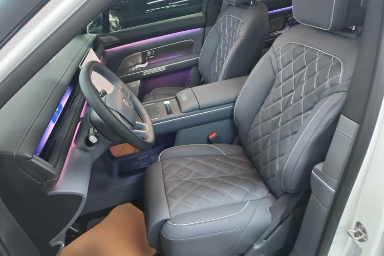 Used Nio ES8 2026 Model 6-seat Executive Luxury Edition Left Front Seat