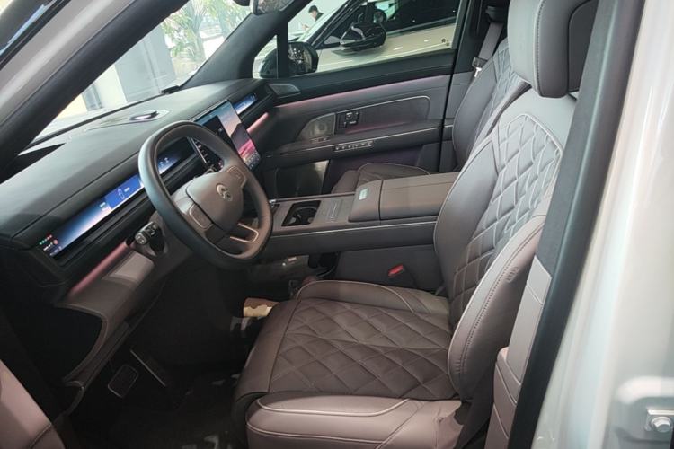 Used Nio ES8 2026 Model 6-seat Executive Luxury Edition Left Front Seat