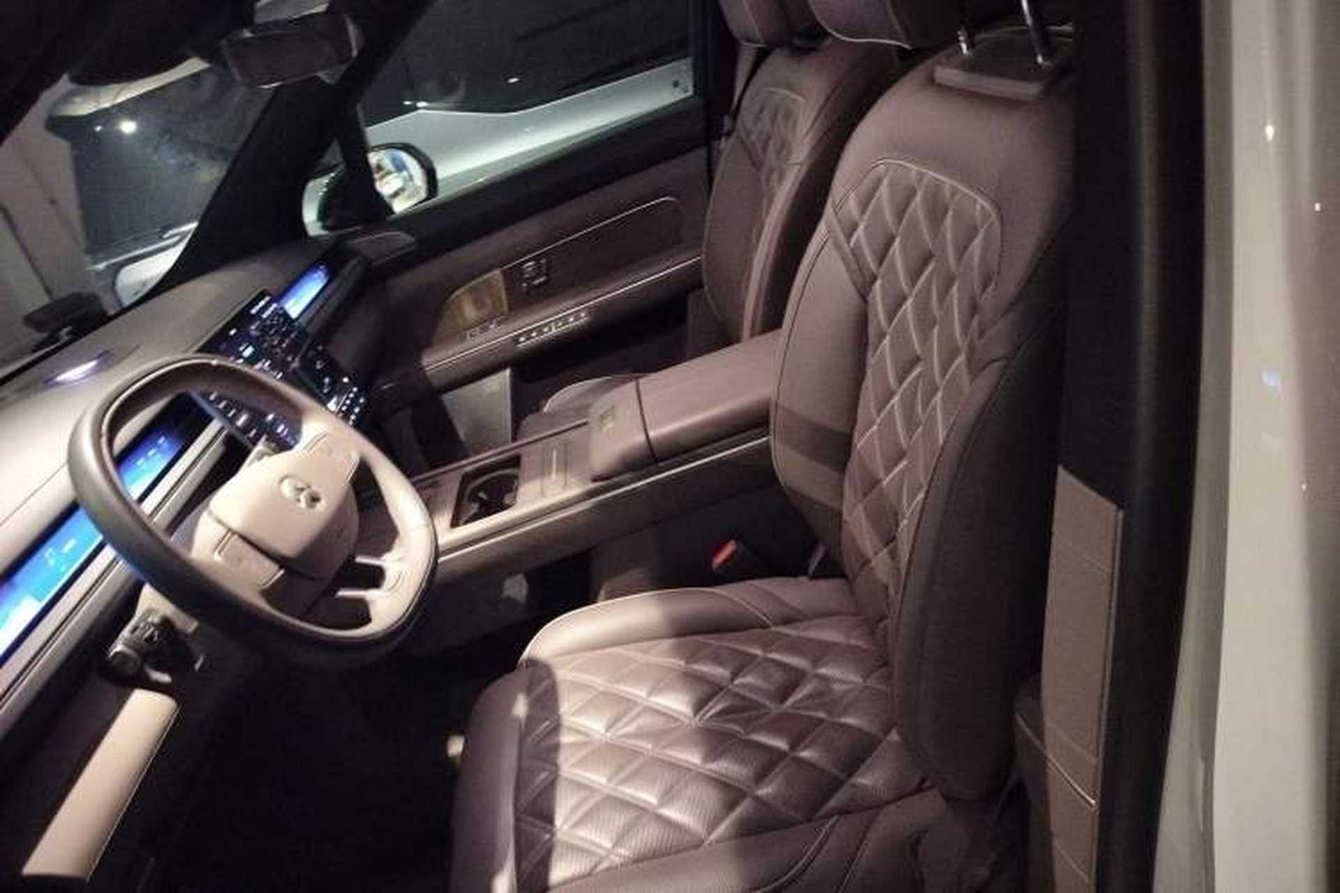 Used Nio ES8 2026 Model 7-seat Executive Luxury Edition Left Front Seat