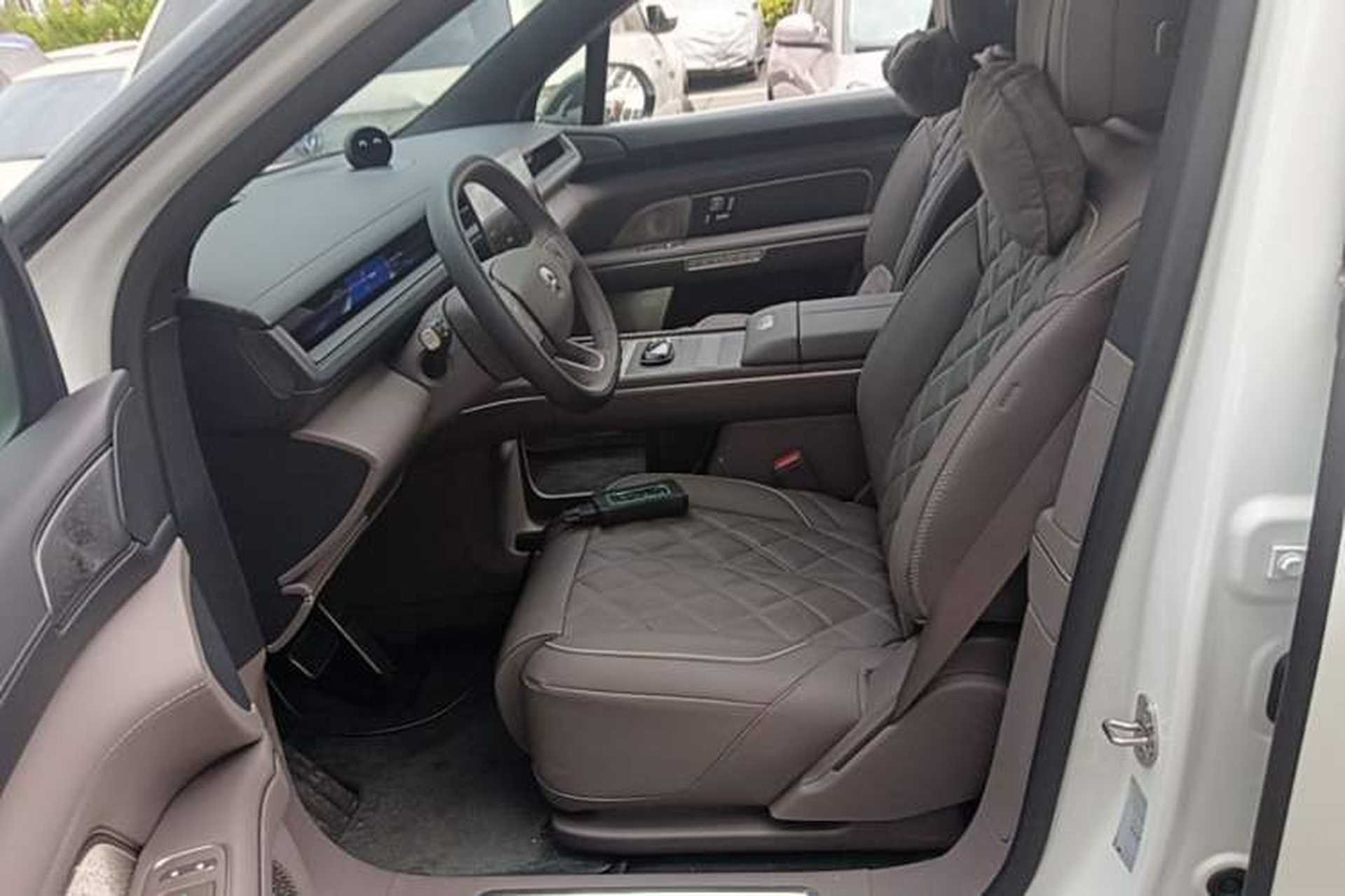 Used Nio ES8 2026 Model 6-seat Executive Signature Edition Left Front Seat