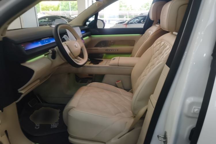 Used Nio ES8 2026 Model 6-seat Executive Luxury Edition Left Front Seat
