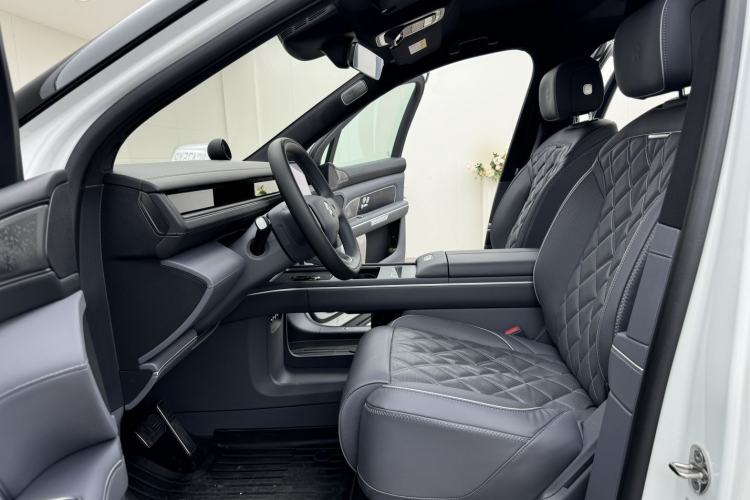 Used Nio ES8 2026 Model 6-seat Executive Signature Edition Left Front Seat