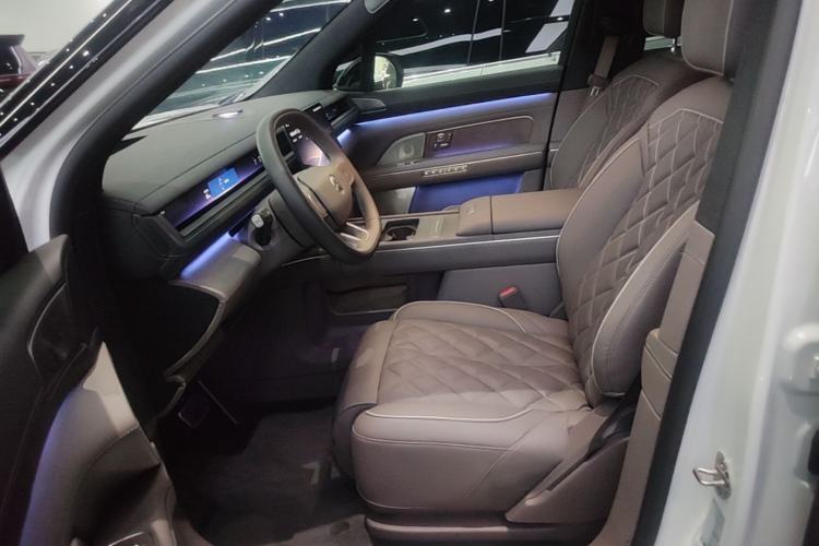 Used Nio ES8 2026 Model 6-seat Executive Luxury Edition Left Front Seat