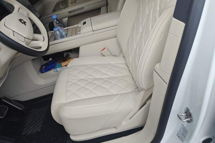 Used Nio ES8 2026 Model 6-seat Executive Signature Edition Left Front Seat