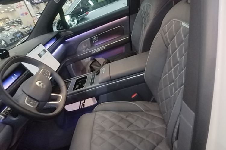 Used Nio ES8 2026 Model 6-seat Executive Signature Edition Left Front Seat