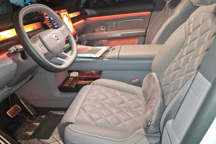 Used Nio ES8 2026 Model 6-seat Executive Signature Edition Left Front Seat