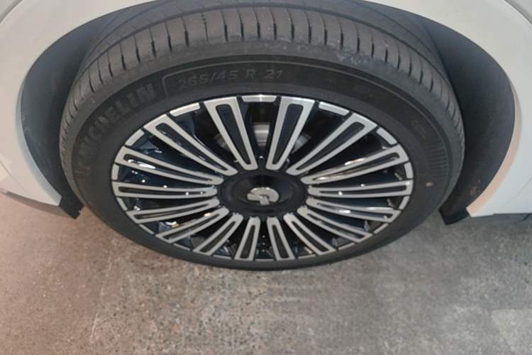 Used Nio ES8 2026 Model 6-seat Executive Luxury Edition Left Front Wheel Hub