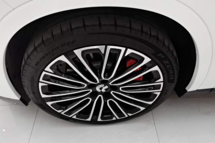 Used Nio ES8 2026 Model 6-seat Executive Signature Edition Left Front Wheel Hub