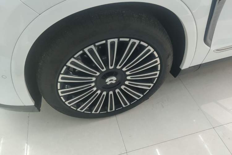 Used Nio ES8 2026 Model 6-seat Executive Luxury Edition Left Front Wheel Hub